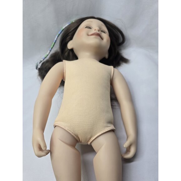 AVONLEA TRADITIONS MAPLELEA CANADIAN GIRL TARYN DOLL 2017-2019 Edition - Picture 9 of 16